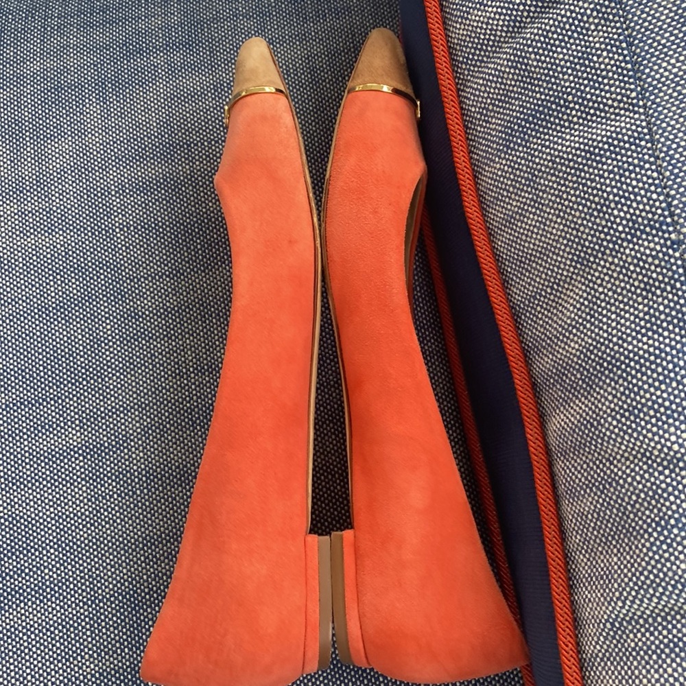 TORY BURCH ORANGE/TAN SUEDE FLATS - Picture 11 of 11